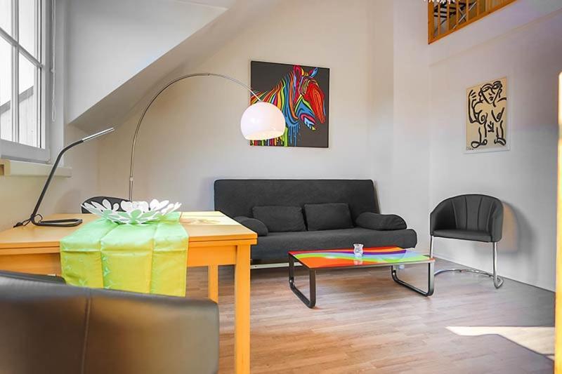 H&H Apartments Im Herzen Der Stadt Super Zentral Ruhig Mit Kochnischen Balkon Oder Empore グライフスヴァルト エクステリア 写真